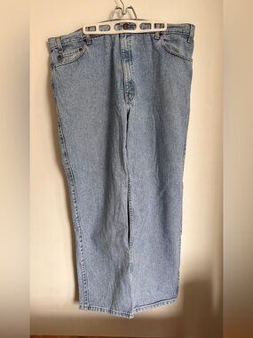 LEVI’S 540 LIGHT WASHED RELAXED FIT VINTAGE DENIM JEANS